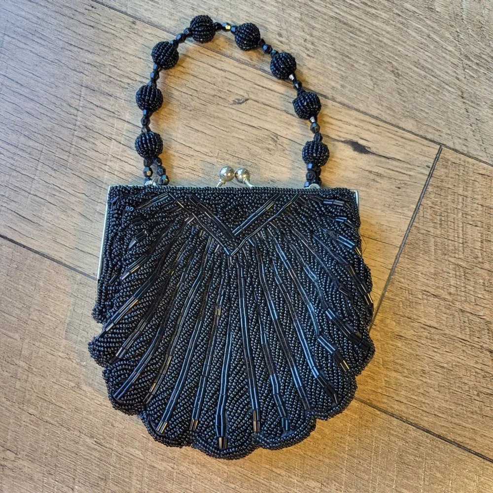 Vintage Black Beaded Shell Evening Bag Kiss Lock Clutch Beaded Handle Formal